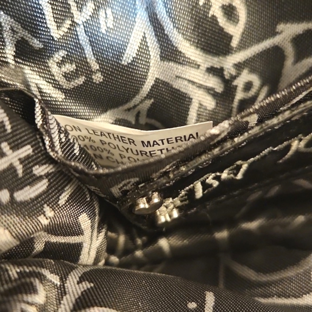 Womens Vintage Y2K Betsey Johnson small black sparkly cros bag with chain strap. - Picture 8 of 12